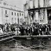 KL-0040 1922 Refugees on a barge (K4-L2)